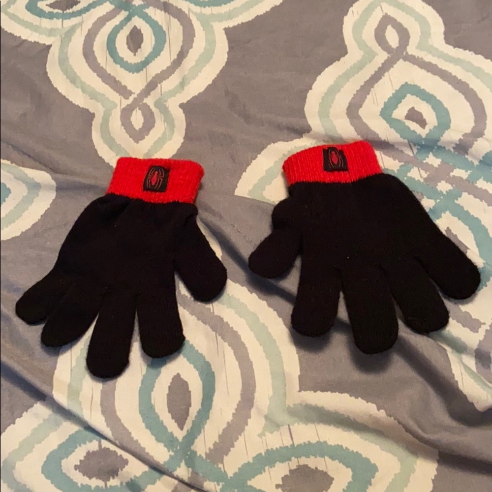 Spiderman gloves